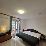 San Lorenzo Del Pilar - Turistea Апартаменты *